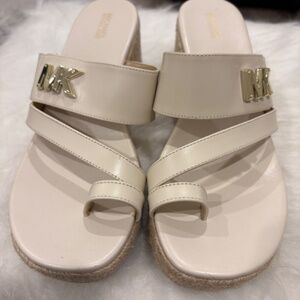 MICHAEL KORS platform ivory slides sandals shoes 8